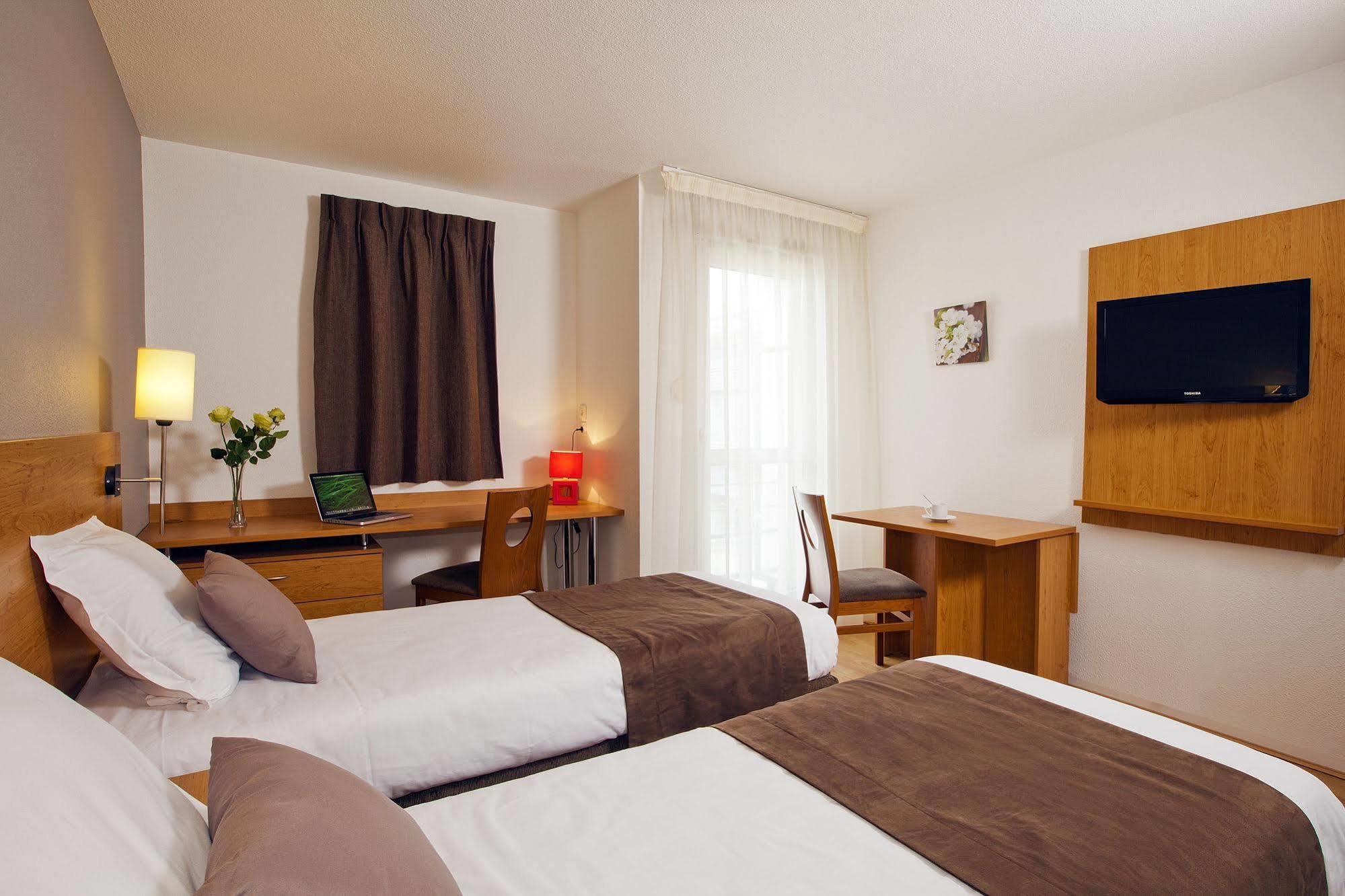 เซฌูร์ แอนด์ อัฟแฟร์ ลา โรเชล เล มินิม Aparthotel ลาโรแชล ภายนอก รูปภาพ